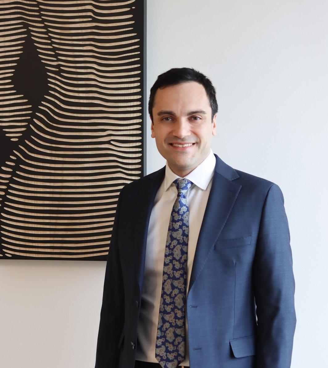 Dr. Ayhan Işık Erdal